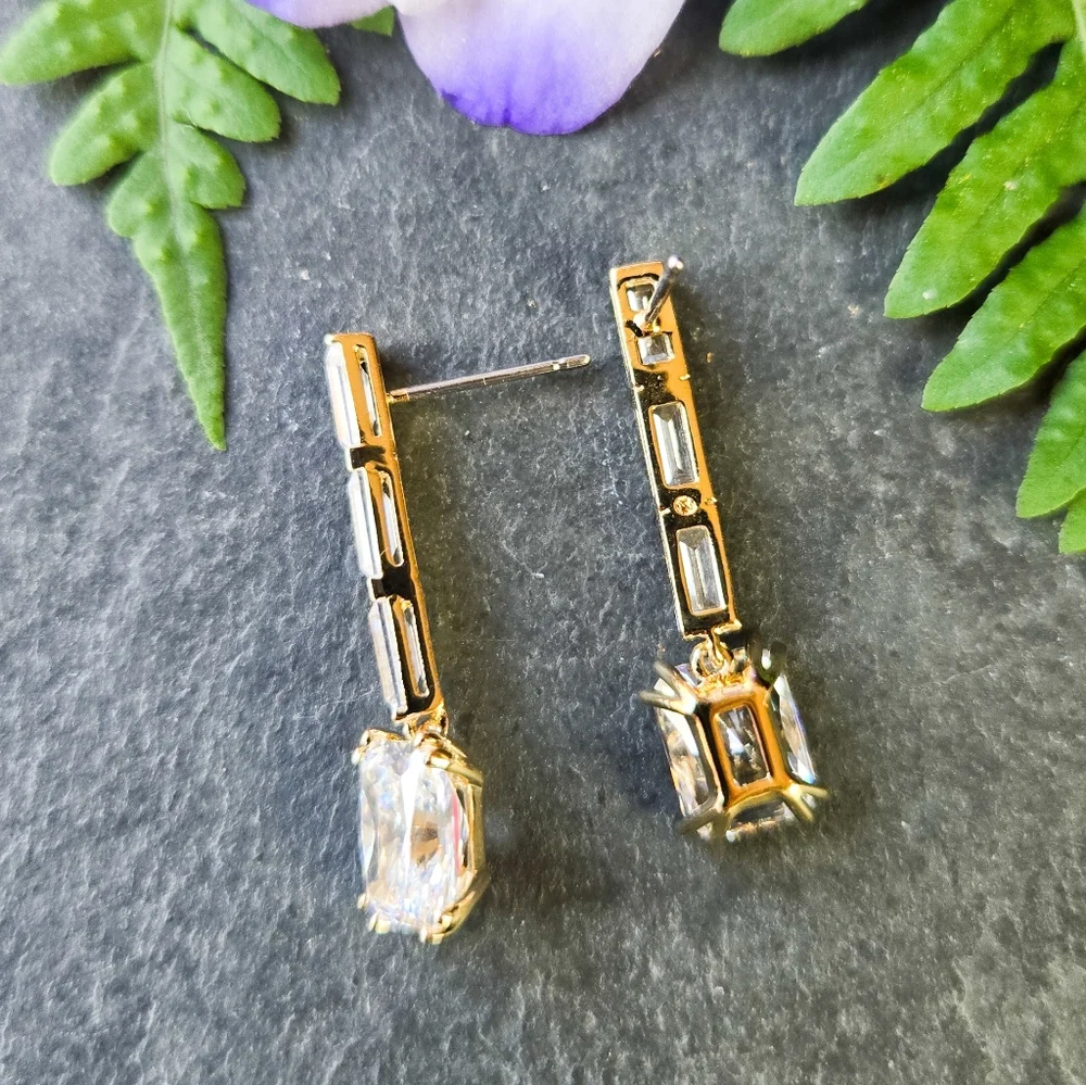 NWT Nadri Chateau Crystal Linear Drop Earrings